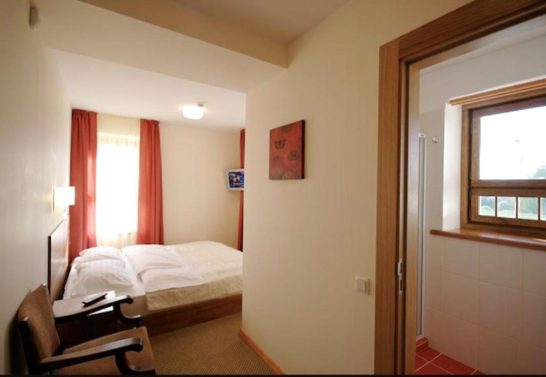 Viesnica Atputa Hotell Cēsis Exteriör bild